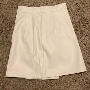 womens white skirt